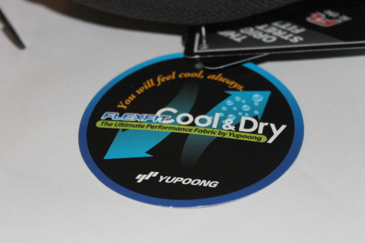 Grey Cool & Dry Sport Flexfit Sticker